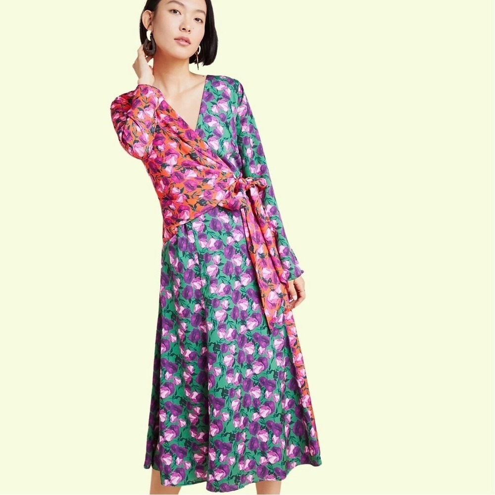 Delfi Designer Floral Wrap Dress - Size M | MIDI, V-Neck, Tie Waist